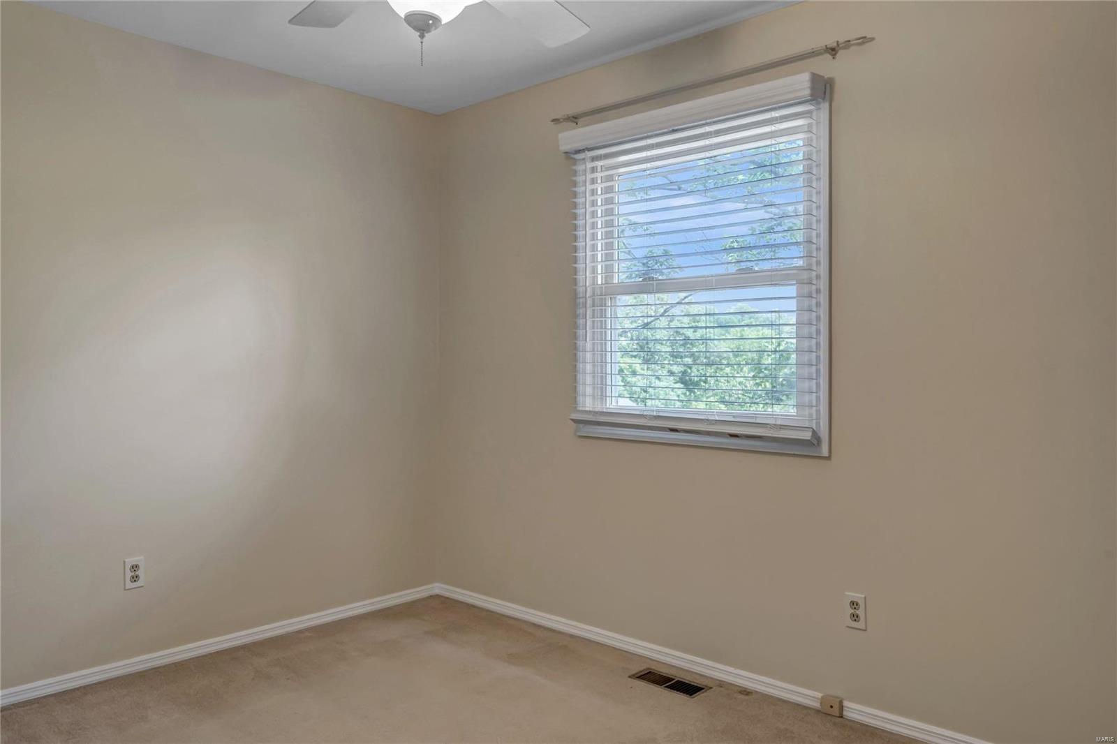15082 Country Ridge Drive Chesterfield, MO 63017 - Photo 19 of 38 Gallery Image 19