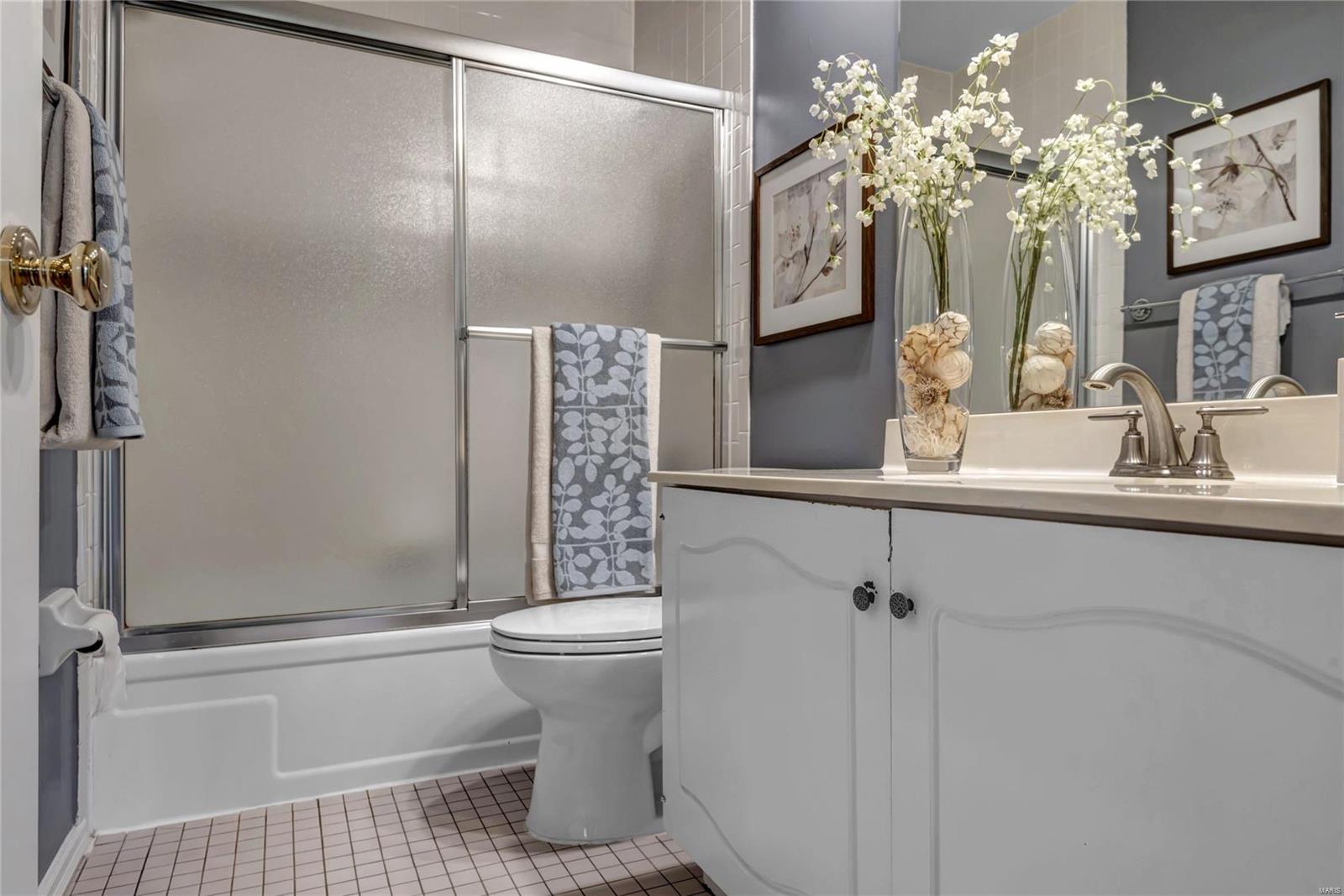 15082 Country Ridge Drive Chesterfield, MO 63017 - Photo 21 of 38 Gallery Image 21