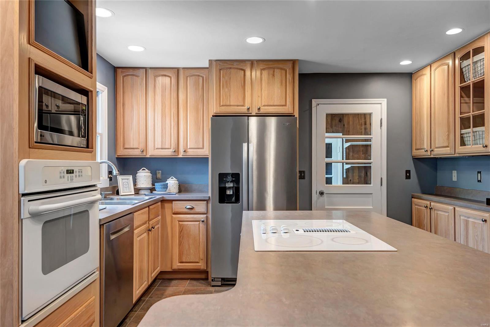 15082 Country Ridge Drive Chesterfield, MO 63017 - Photo 6 of 38 Gallery Image 6
