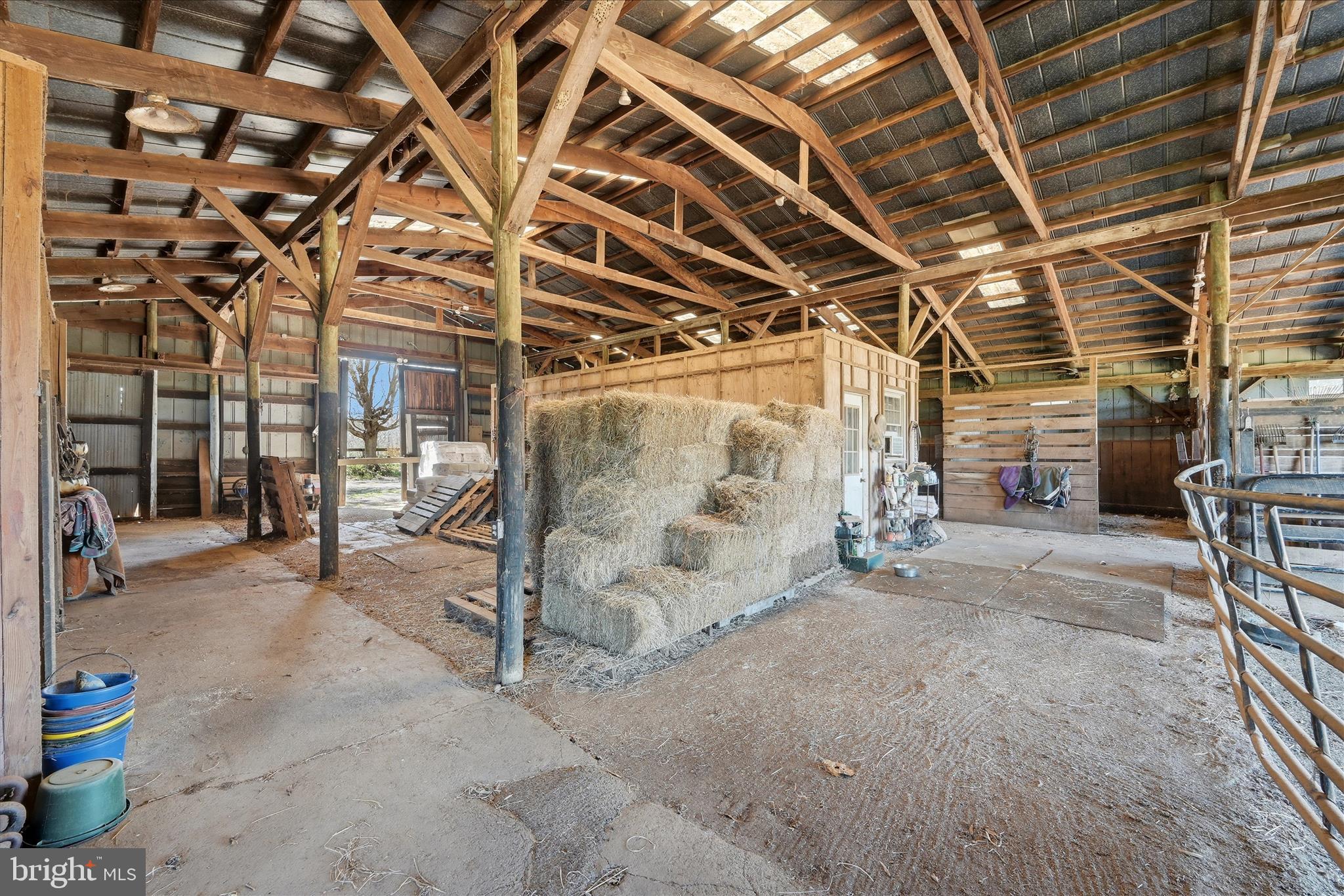 2517 5 Points Road Marshall, VA 20115 - Photo 102 of 147 Barn