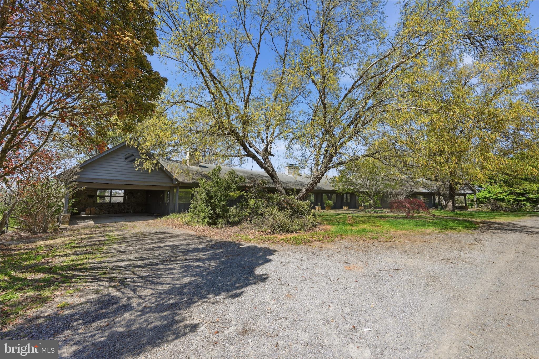 2517 5 Points Road Marshall, VA 20115 - Photo 4 of 147 Front Exterior