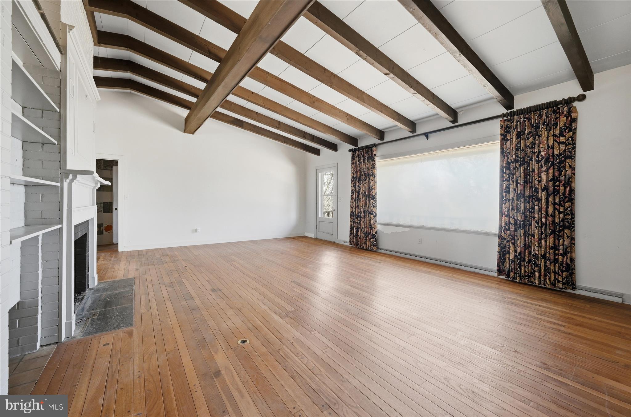 2517 5 Points Road Marshall, VA 20115 - Photo 51 of 147 Family Room 2