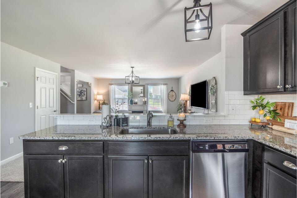 9377 Ellis Road Belding, MI 48809 - Photo 28 of 38 HDP053-i1830-Kitchen2
