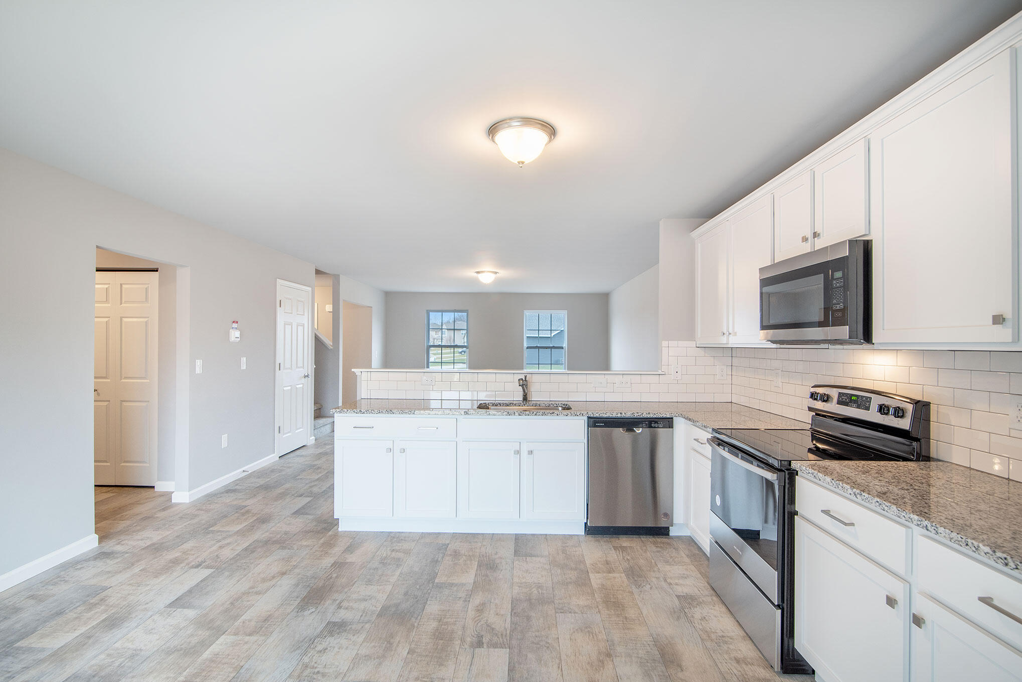 9377 Ellis Road Belding, MI 48809 - Photo 8 of 38 MWK080-i1830-Kitchen4