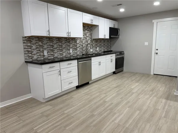 $159,500 | 16015 Ann Avenue, Belton, MO 64012