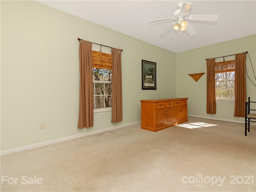 694 Tiptop Road Brevard, NC 28712 - Photo 16 of 32 Gallery Image 16
