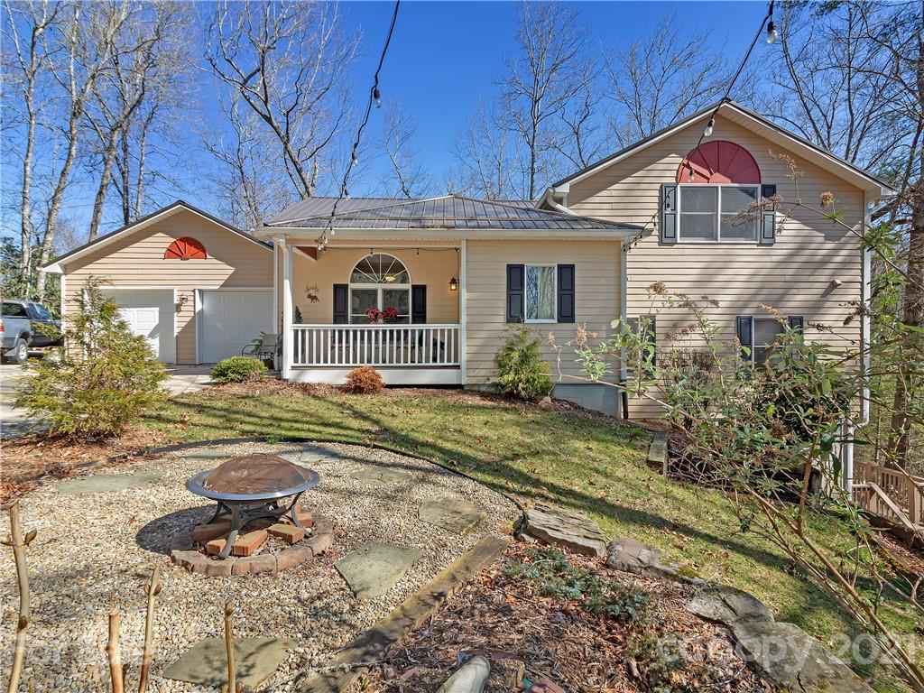 694 Tiptop Road Brevard, NC 28712 - Photo 3 of 32 Gallery Image 3