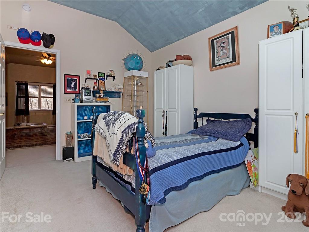 694 Tiptop Road Brevard, NC 28712 - Photo 23 of 32 Gallery Image 23