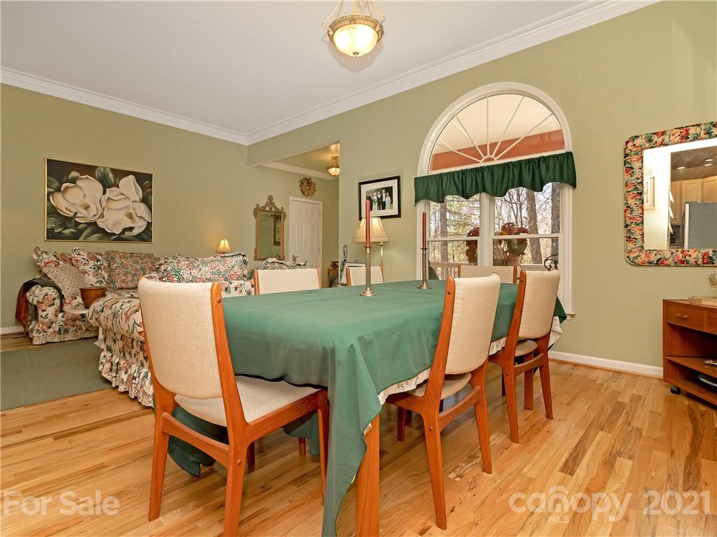 694 Tiptop Road Brevard, NC 28712 - Photo 7 of 32 Gallery Image 7