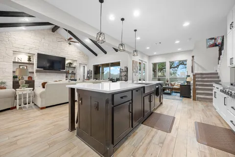 $1,185,000 | 2009 Nature View Loop, Driftwood, TX 78619