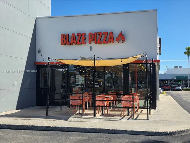 $299,900 | 17000 Northwest 67th Avenue, Unit 126, Hialeah, FL 33015