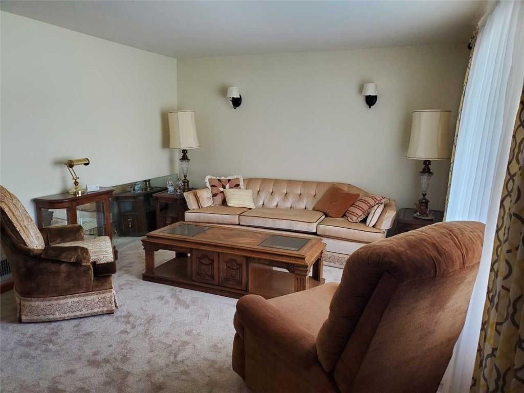 228 Ekastown Road Sarver, PA 16055 - Photo 8 of 25 Livingroom