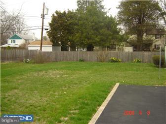 203 Garth Road Oreland, PA 19075 - Photo 3 of 8 Gallery Image 3