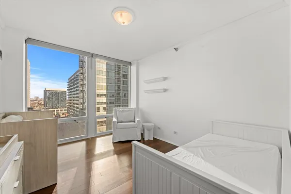 $4,500 | 600 North Kingsbury Street, Unit 1609, Chicago, IL 60654