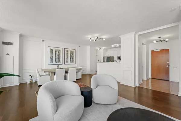 $4,500 | 600 North Kingsbury Street, Unit 1609, Chicago, IL 60654