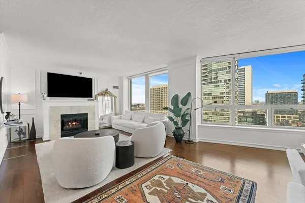 $4,500 | 600 North Kingsbury Street, Unit 1609, Chicago, IL 60654