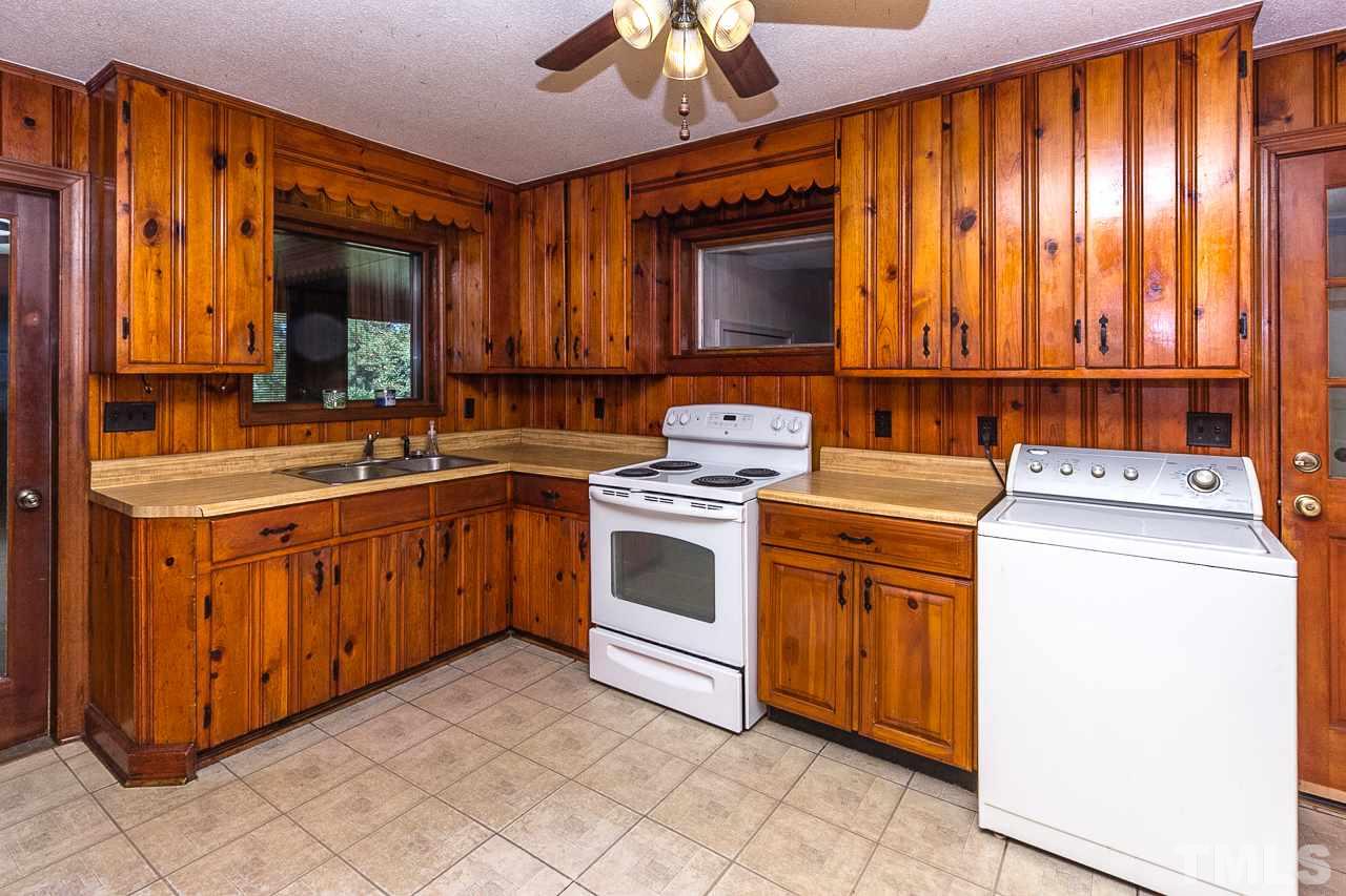 10905 Leesville Road Raleigh, NC 27617 - Photo 3 of 30
