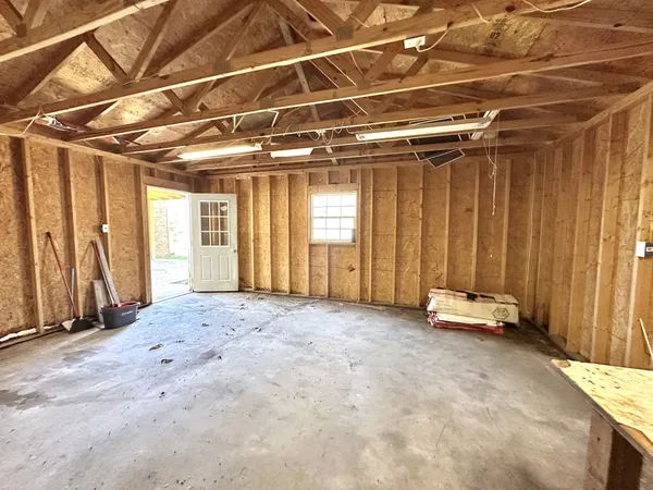 $179,000 | 115 South Oak Street, Collinwood, TN 38450