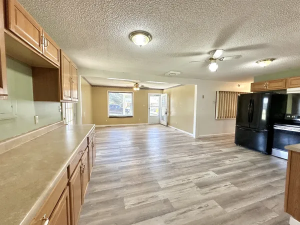 $179,000 | 115 South Oak Street, Collinwood, TN 38450