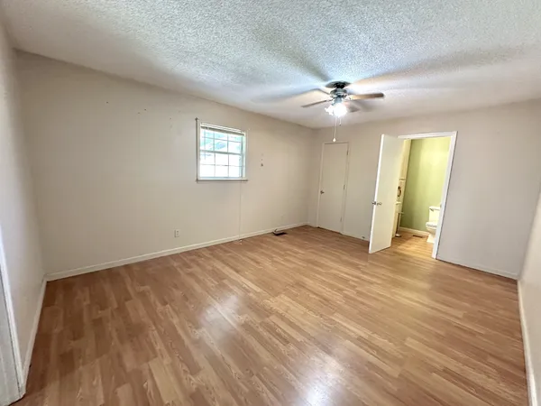 $179,000 | 115 South Oak Street, Collinwood, TN 38450