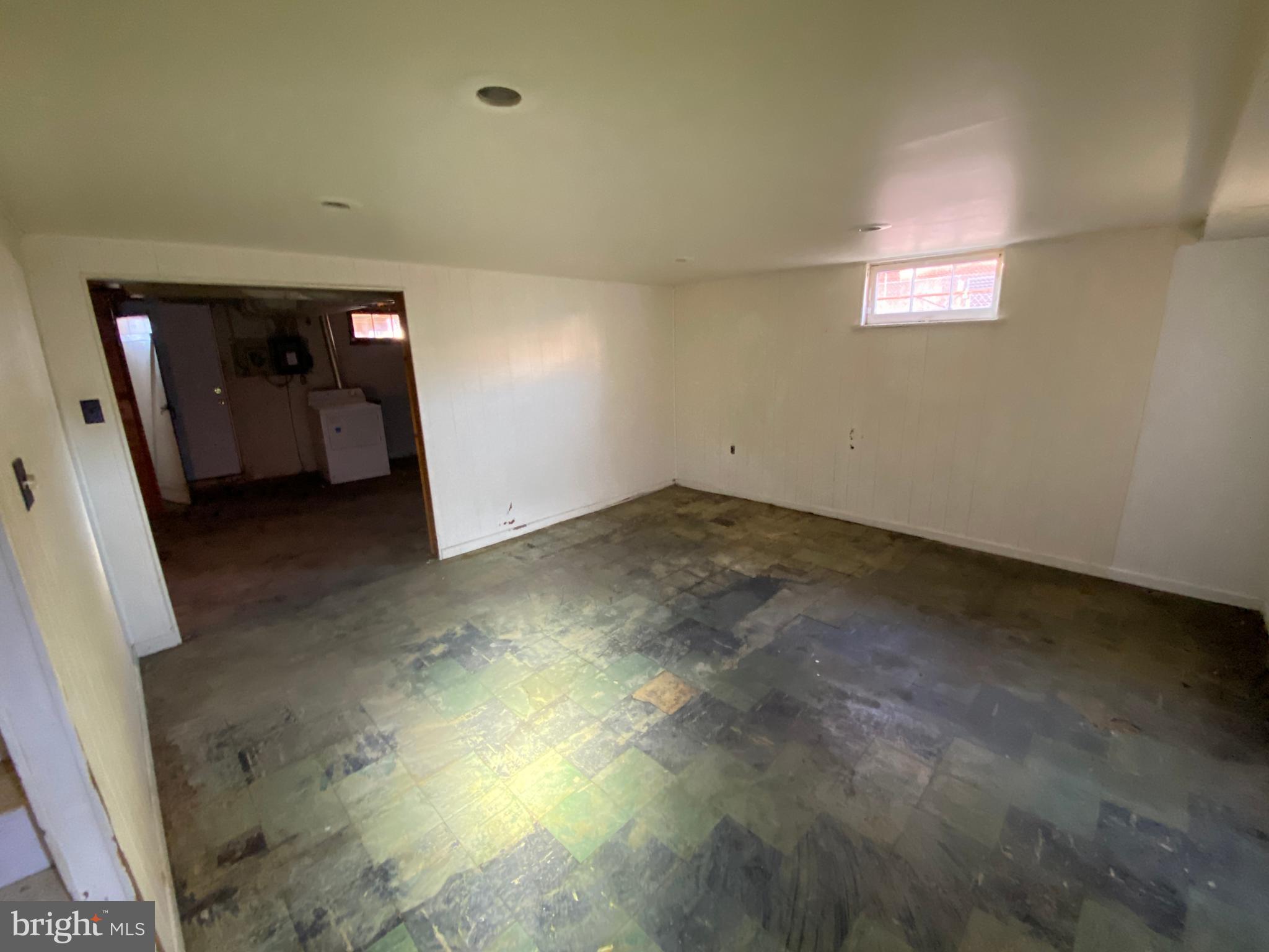 1401 Cedarcroft Road Baltimore, MD 21239 - Photo 7 of 12