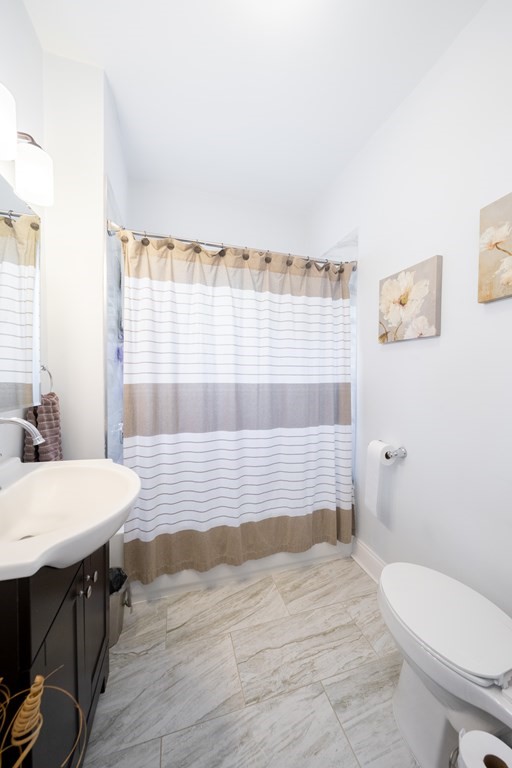 236 Tecumseh Street Fall River, MA 02721 - Photo 23 of 32 Gallery Image 23