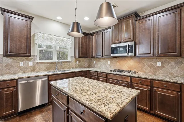 $515,000 | 12090 Centerra Drive, Hampton, GA 30228