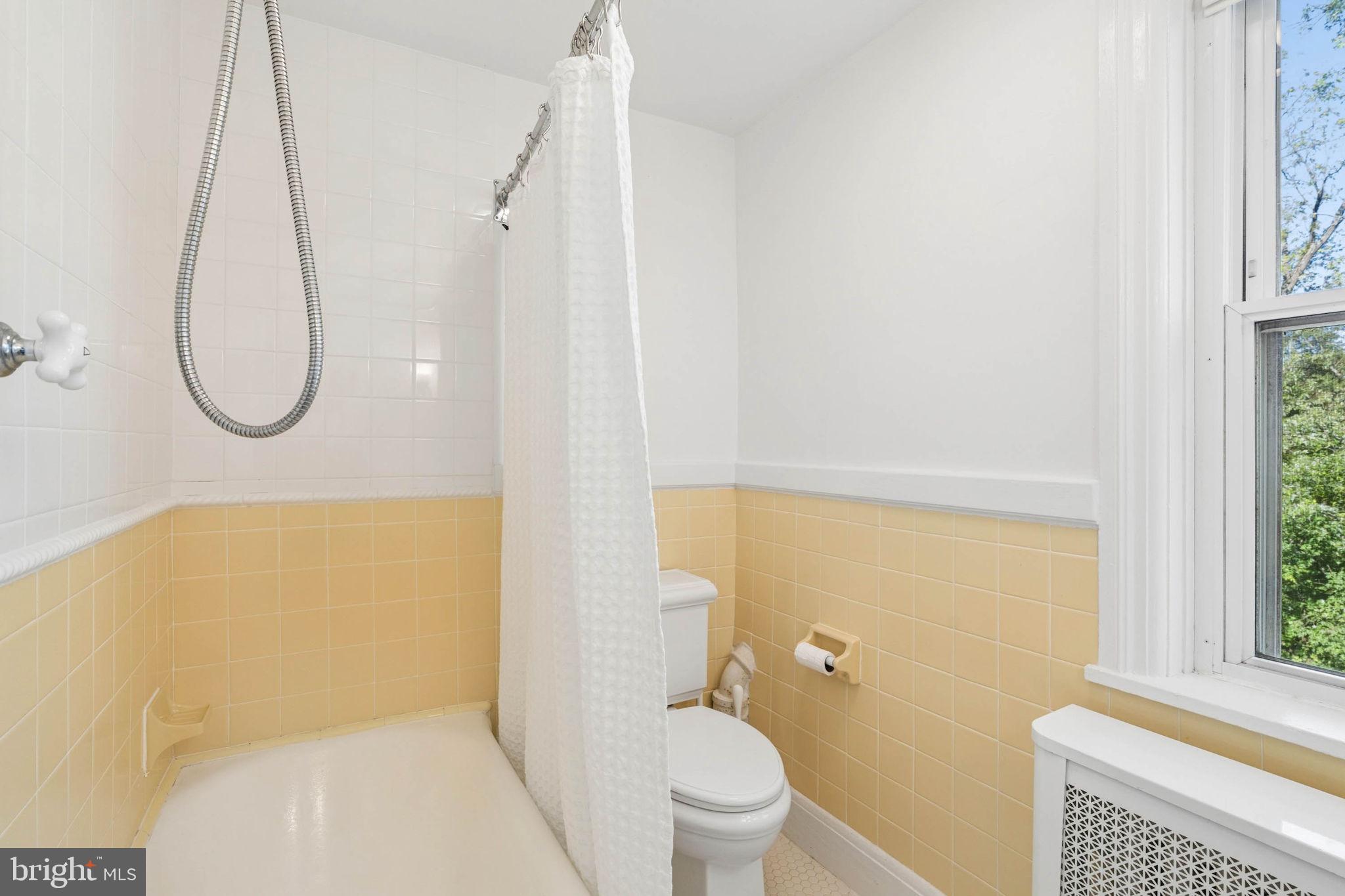 1412 Monkton Road Monkton, MD 21111 - Photo 55 of 72 With tub and shower combo