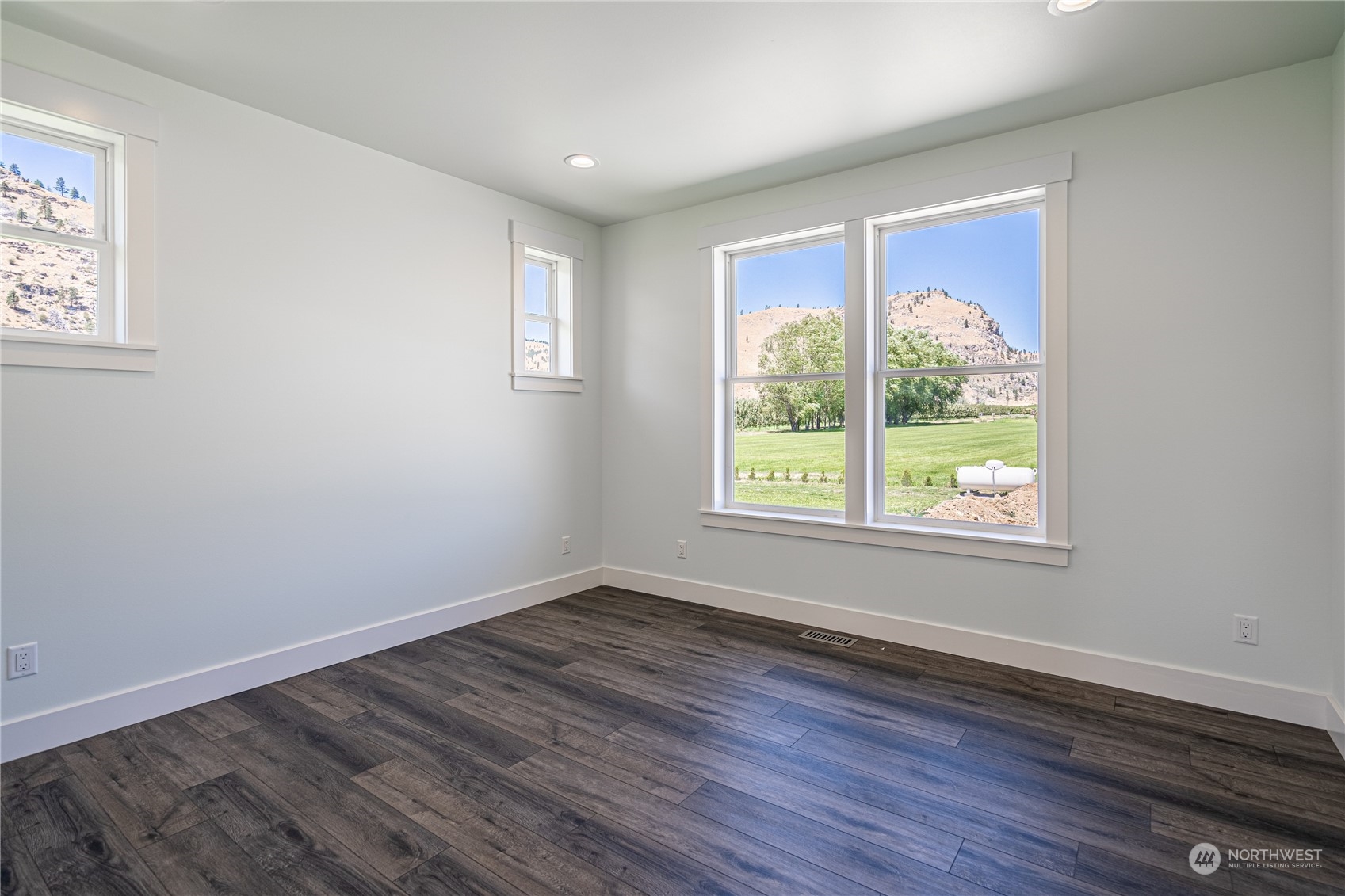 1275 Apple Acres Road Chelan, WA 98816 - Photo 24 of 38 Gallery Image 24