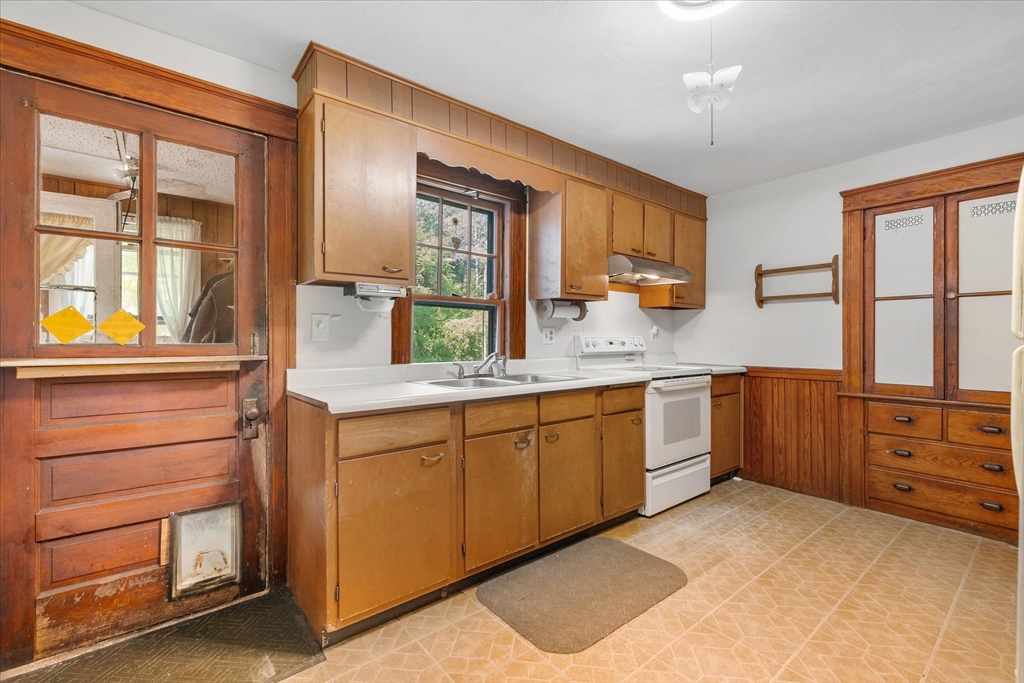 3 Barre Paxton Road Rutland, MA 01543 - Photo 11 of 35
