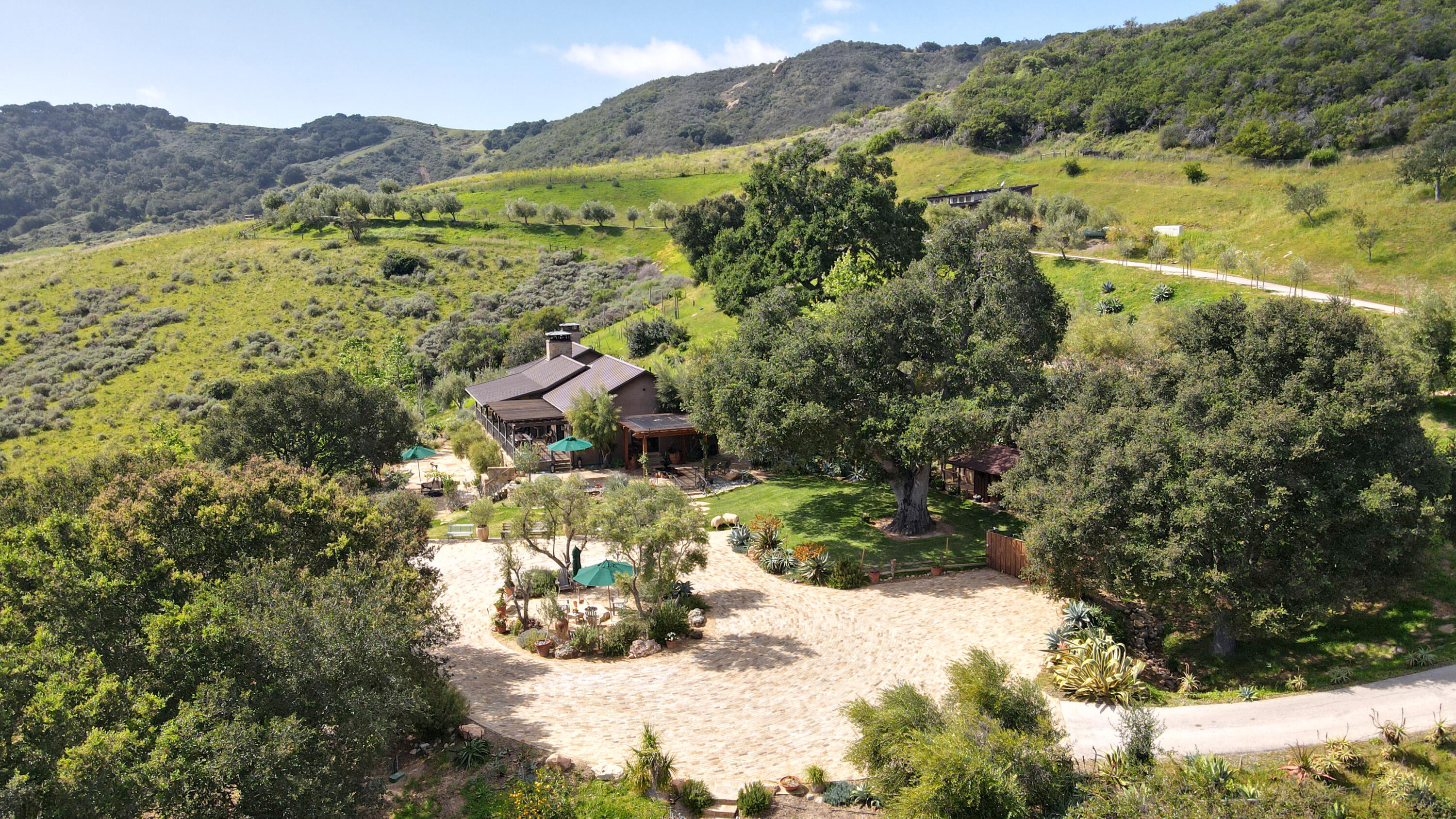 132 Hollister Ranch Road Goleta, CA 93117 - Photo 24 of 35 drive court