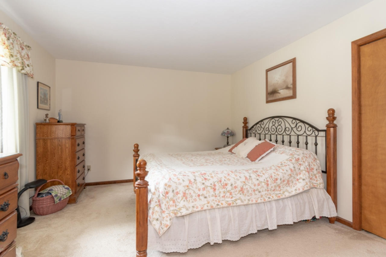5202 Green Meadow Road Kalamazoo, MI 49009 - Photo 11 of 21 5202 Green Meadow-5
