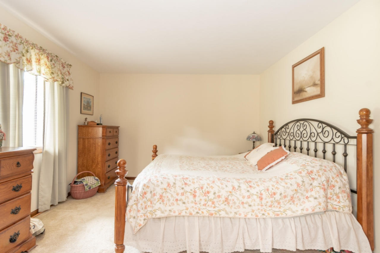 5202 Green Meadow Road Kalamazoo, MI 49009 - Photo 12 of 21 5202 Green Meadow-6
