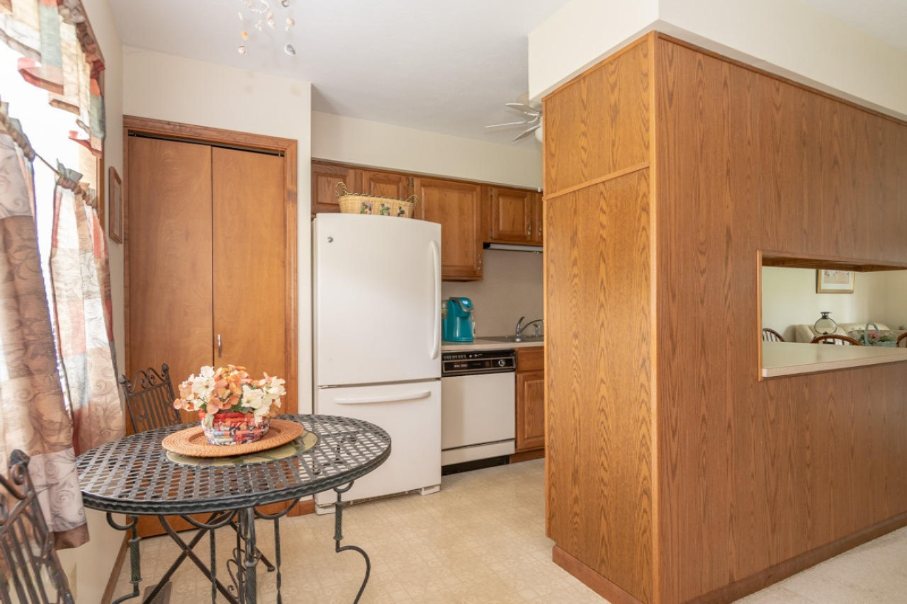 5202 Green Meadow Road Kalamazoo, MI 49009 - Photo 2 of 21 5202 Green Meadow-3