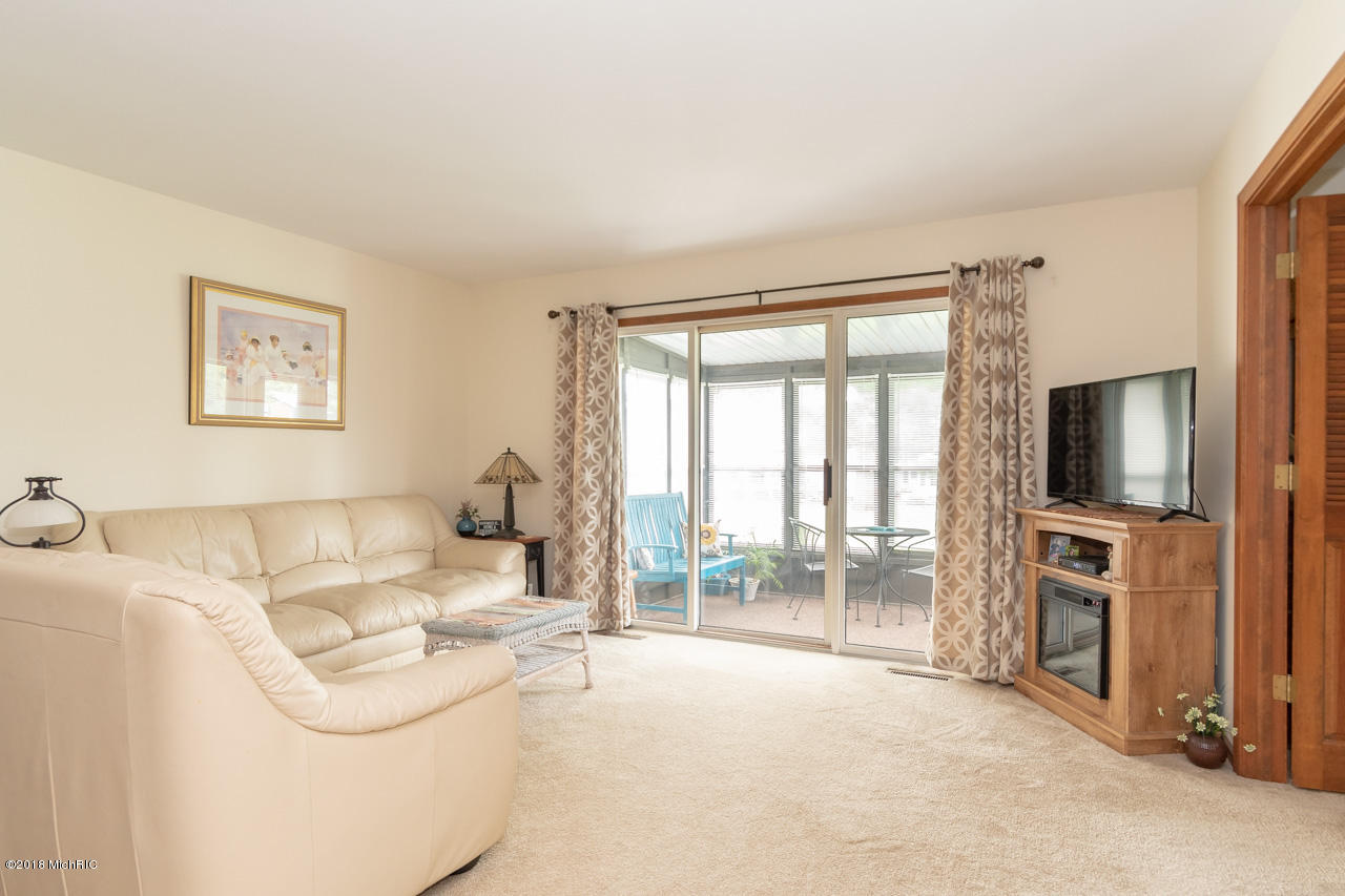 5202 Green Meadow Road Kalamazoo, MI 49009 - Photo 7 of 21 5202 Green Meadow-9