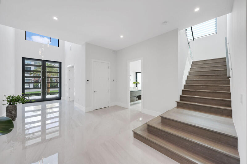 260 Northeast 3rd Street Boca Raton, FL 33432 - Photo 14 of 87 stairs 1