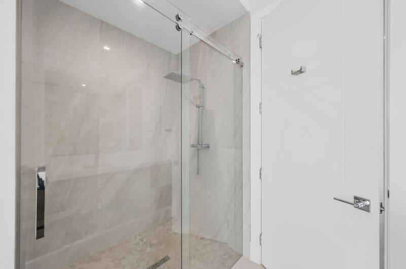 260 Northeast 3rd Street Boca Raton, FL 33432 - Photo 34 of 87 guest bath 1