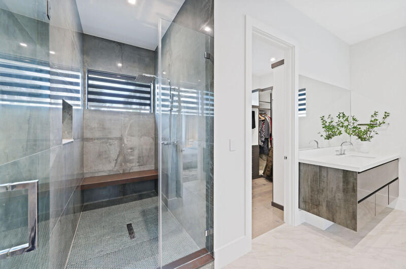 260 Northeast 3rd Street Boca Raton, FL 33432 - Photo 37 of 87 up bath 2