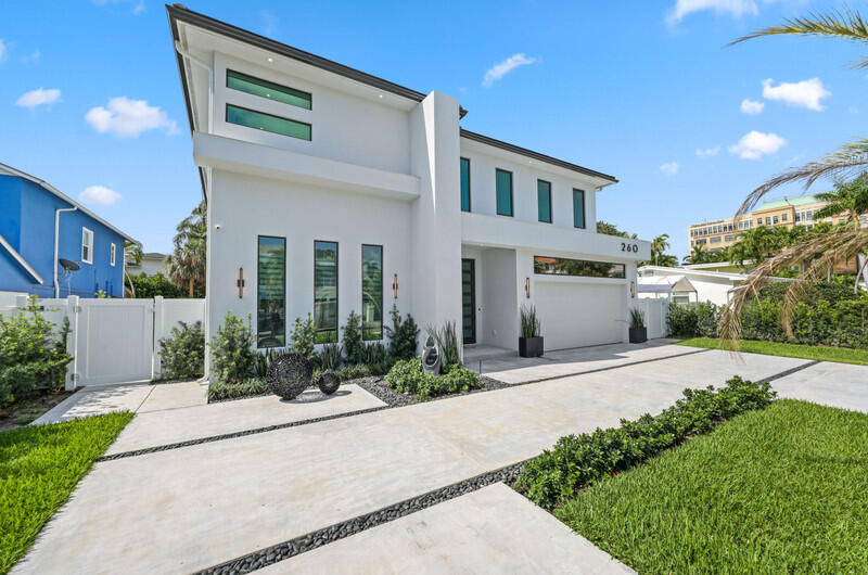 260 Northeast 3rd Street Boca Raton, FL 33432 - Photo 4 of 87 front 3