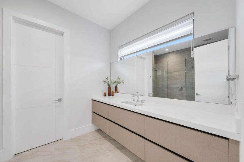 260 Northeast 3rd Street Boca Raton, FL 33432 - Photo 58 of 87 vistitor bath