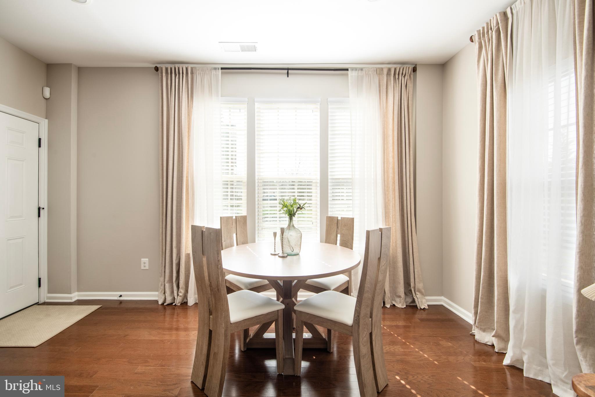 8033 Orchard Grove Road Odenton, MD 21113 - Photo 3 of 50