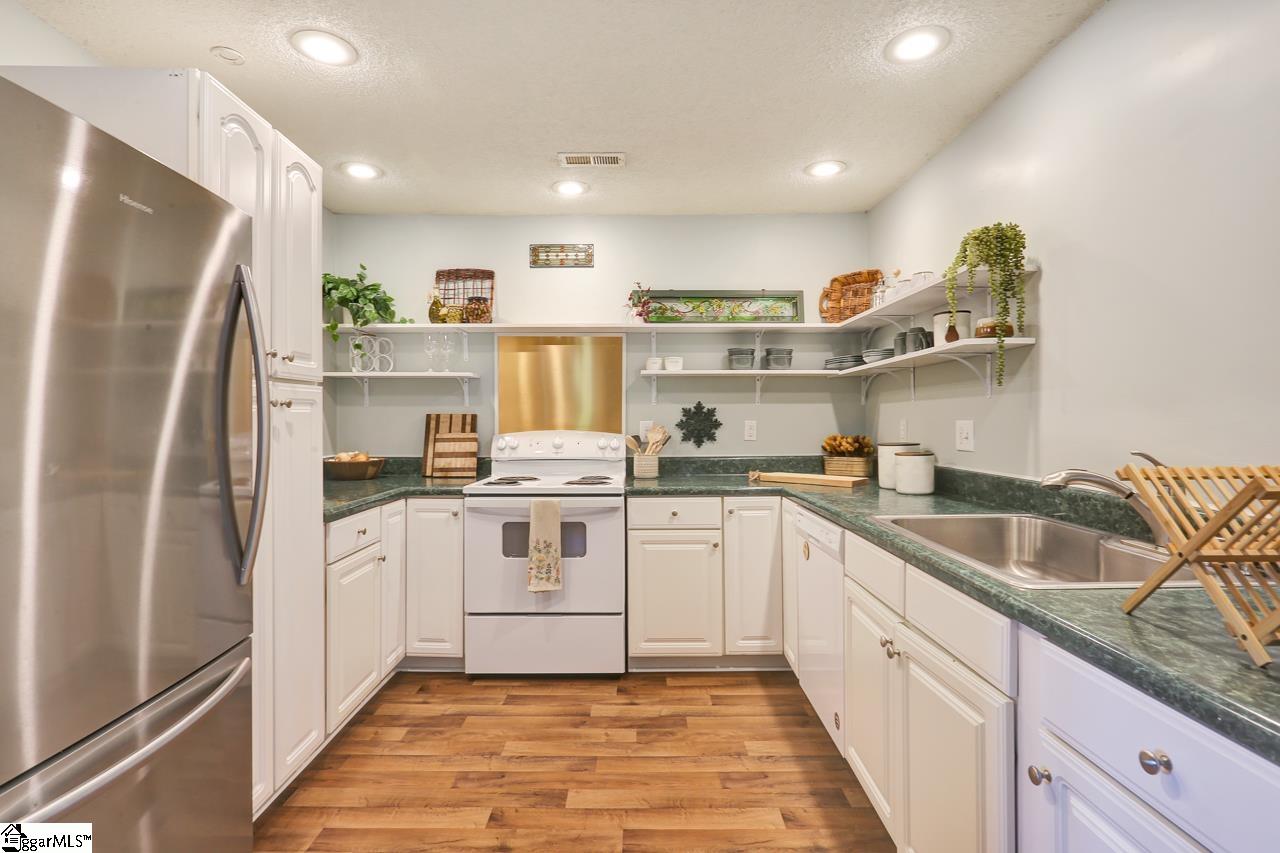 351 Hudson Water Road Greer, SC 29651 - Photo 13 of 34 Gallery Image 13