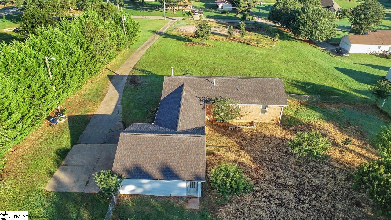 351 Hudson Water Road Greer, SC 29651 - Photo 7 of 34 Gallery Image 7