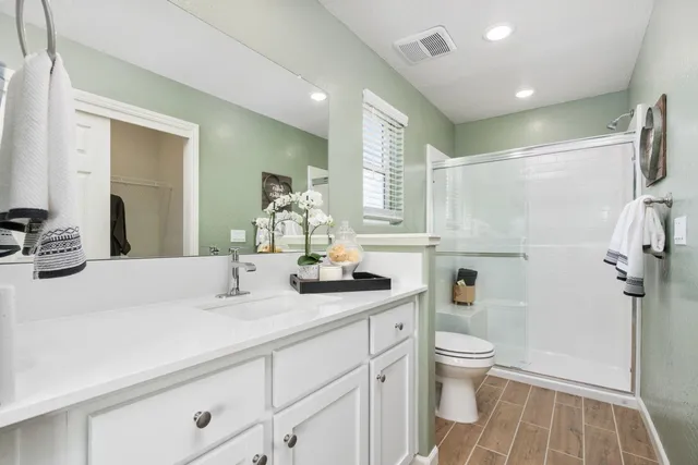 $362,990 | 6556 East Cresthaven Drive, Fresno, CA 93727