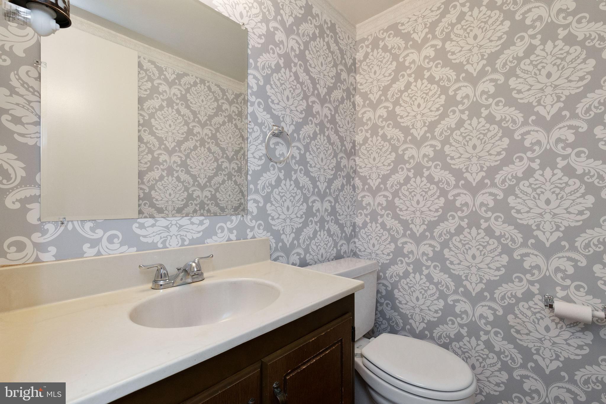 2115 Glencourse Lane Reston, VA 20191 - Photo 21 of 42 Bathroom