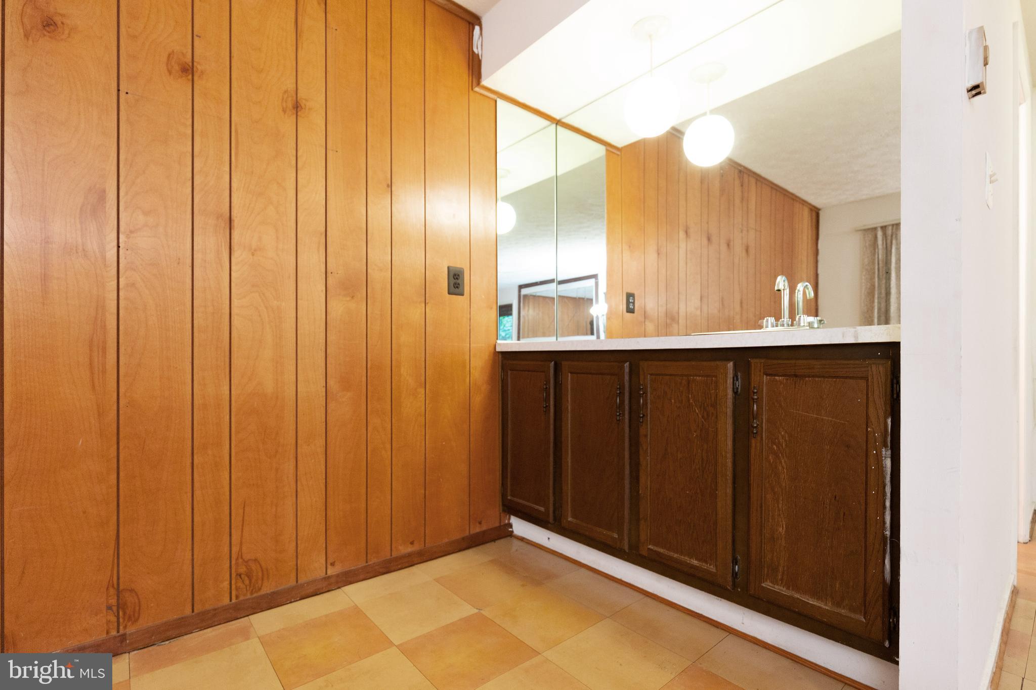 2115 Glencourse Lane Reston, VA 20191 - Photo 33 of 42 Wet Bar for entertaining