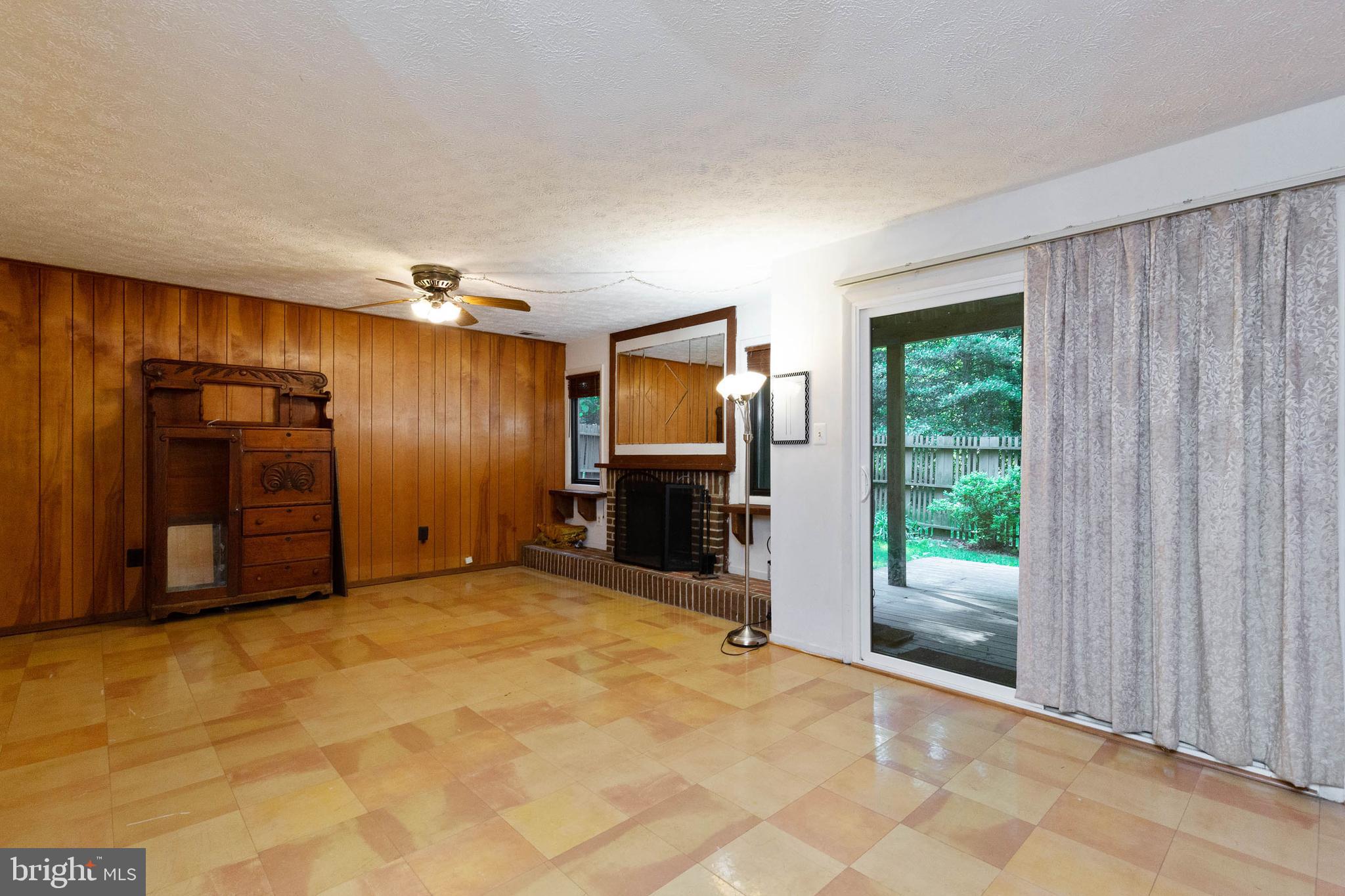 2115 Glencourse Lane Reston, VA 20191 - Photo 35 of 42 Plenty of room for entertaining
