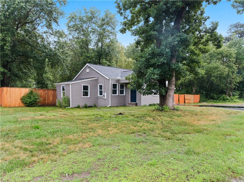 3 Barbara Road Glocester, RI 02814 - Photo 9 of 14