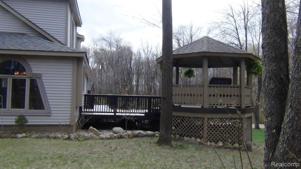 3299 Sanitorium Road Howell, MI 48843 - Photo 3 of 53 DSC02478.jpg