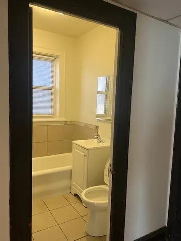 $1,350 | 8116 South Ingleside Avenue, Unit 1, Chicago, IL 60619